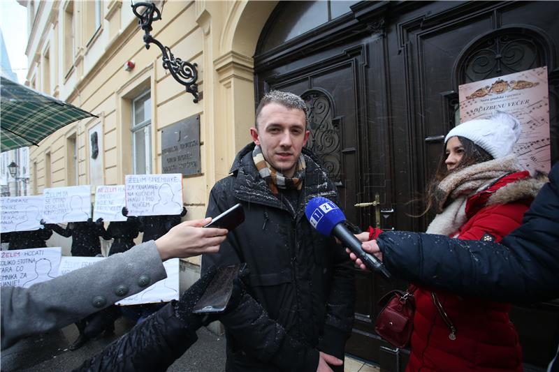 Prosvjed Zelene akcije ispred Gradske skupštine