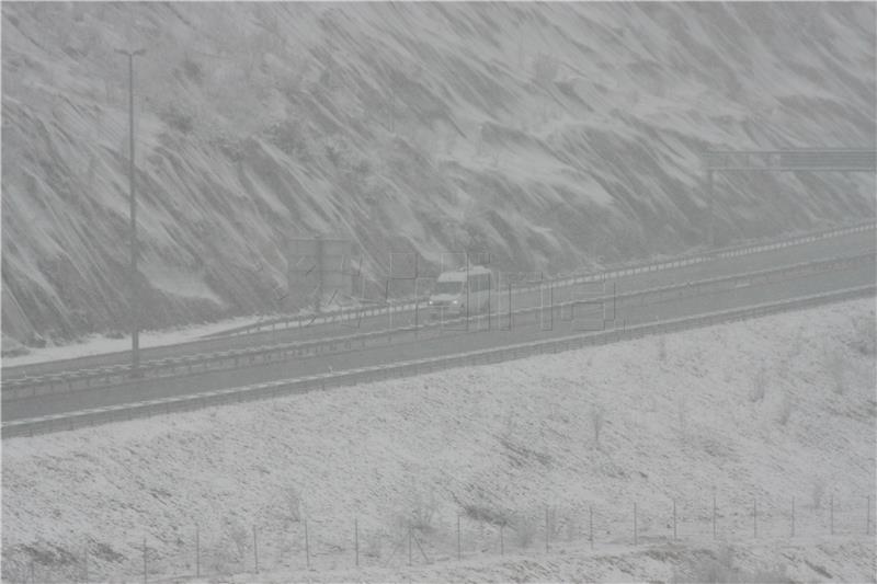 Bosnia battling bitterly cold weather