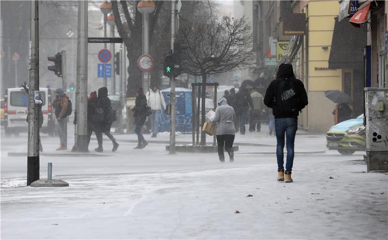 Val hladnoće zahvatio Hrvatsku