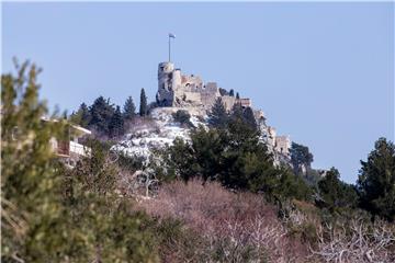 Snow at the fortress of Klis