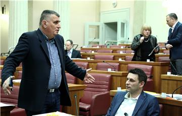 Sabor: Oporba oštro kritizirala izmjene saborskog Poslovnika, stankama opstruirala rad Sabora