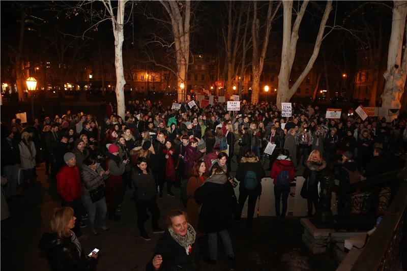 Marchers for women's rights urge ratification of Istanbul convention