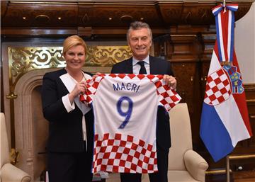 Predsjednica Grabar-Kitarović razgovarala s argentinskim predsjednikom Macrijem