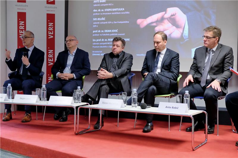 Održan panel "Politika i moral"