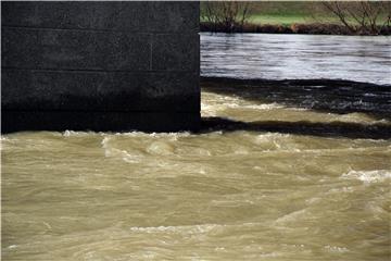 Rijeka Sava trenutno u blagom opadanju