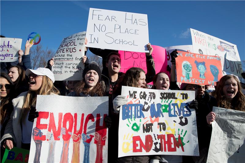 USA NATIONAL SCHOOL WALKOUT GUNS