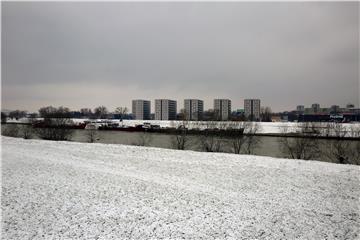 Sava kod Zagreba još uvijek u svom koritu