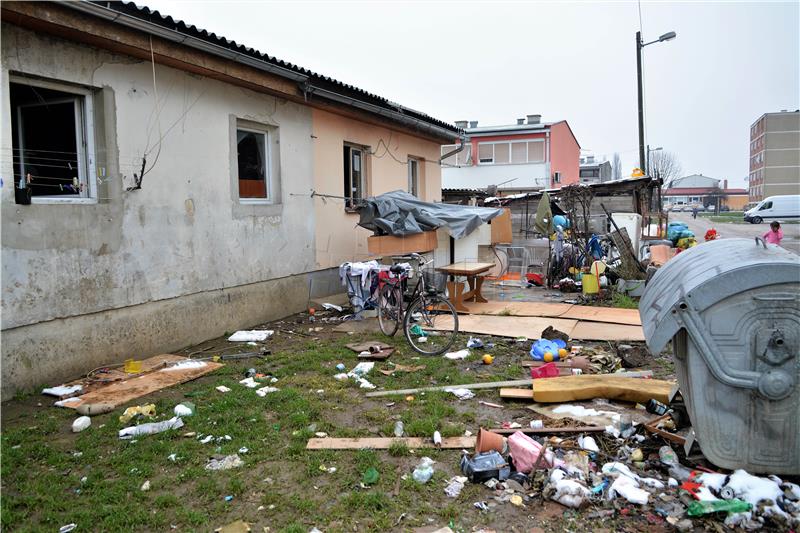 Romi Karlovca prihvatili preseljenje iz jedne gradske četvrti u kuće prigradskih naselja