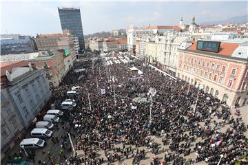 Organizatori prosvjeda protiv Istanbulske konvencije: Bilo nas je 70 tisuća; PUZ: Bilo je oko pet tisuća sudionika