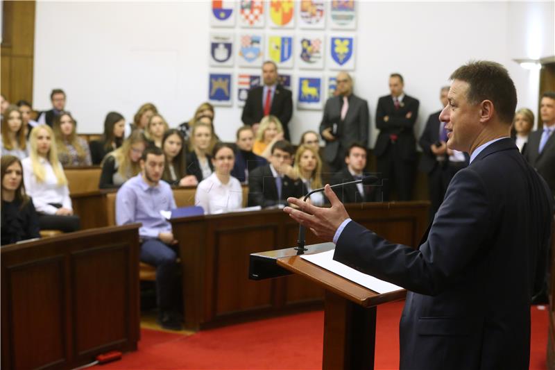 Simulirani parlament Europskog udruženja studenata prava