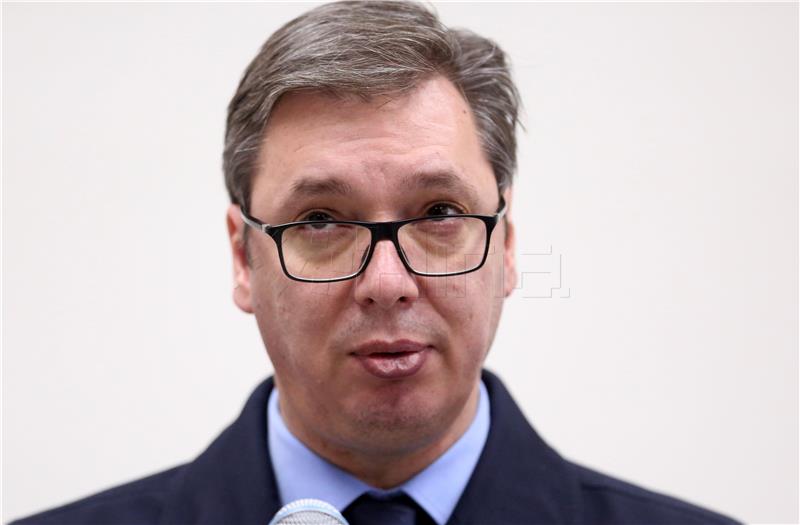 Vucic asks Serbs in Kosovo to keep calm