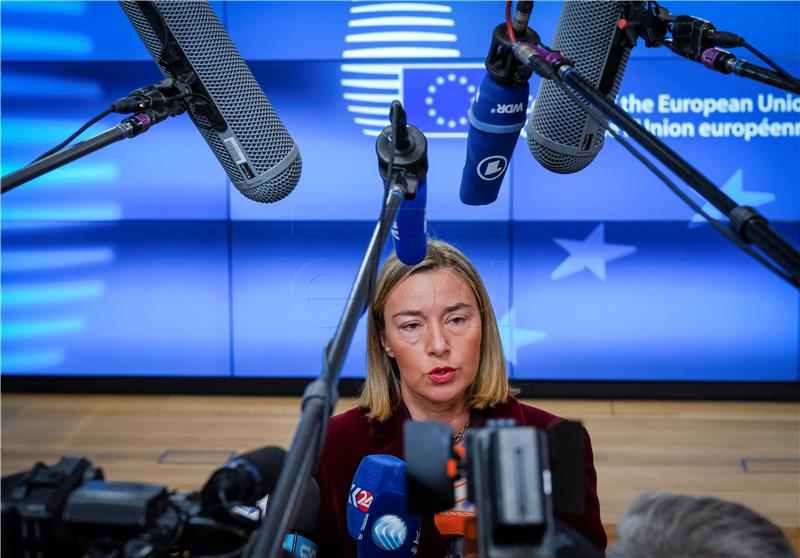 Mogherini večeras u Beogradu s Vučićem 