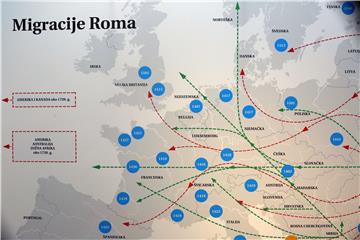 U Arheološkom muzeju otvorena izložba "Rromengo drom – Tisuću godina migracija Roma"