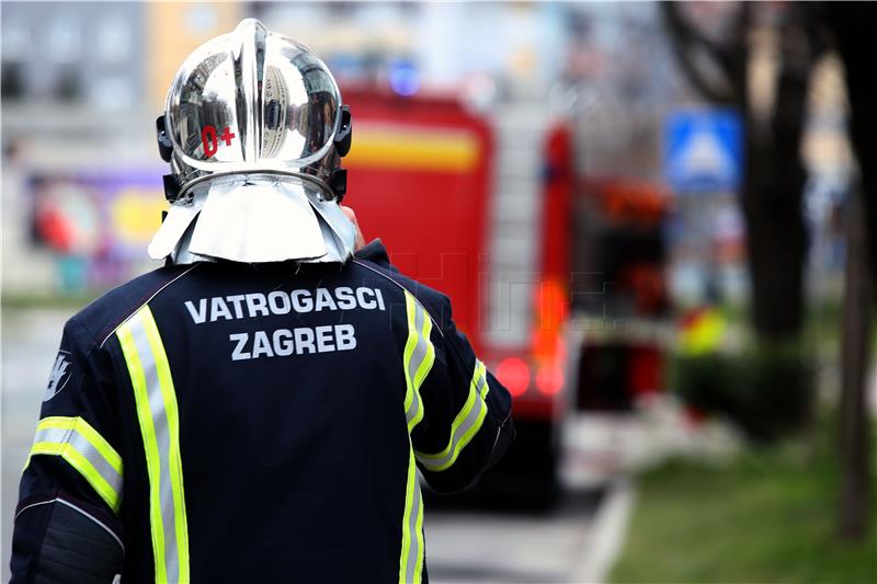 Ugašen požar u zgradi Zagrebačke nadbiskupije