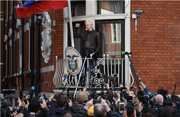 (FILE) BRITAIN PEOPLE ASSANGE COMMUNICATIONS