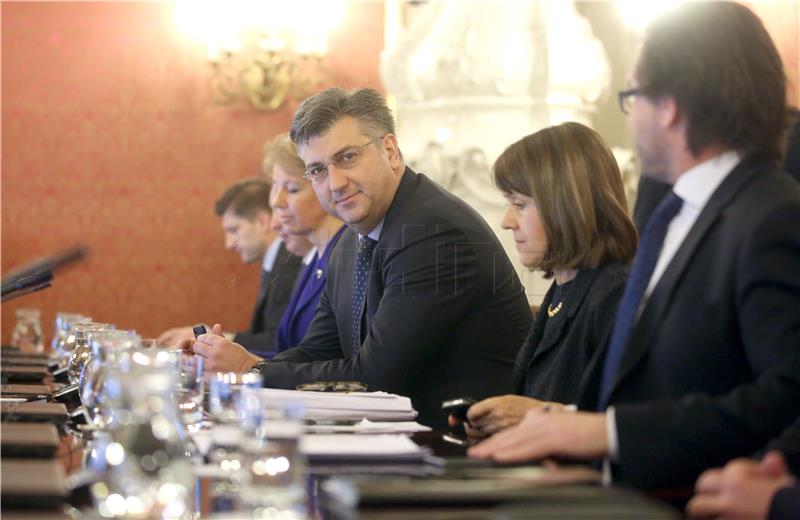 VLADA Plenković: Financijskim restrukturiranjem cestovnog sektora uštede na kamatama 50 mln eura