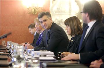 VLADA Plenković: Financijskim restrukturiranjem cestovnog sektora uštede na kamatama 50 mln eura