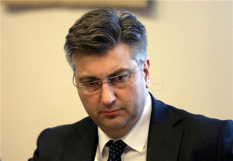 Plenković u Gospiću: Važno je da unutarstrančki izbori prođu u skladu sa Statutom, uz korektne manire 