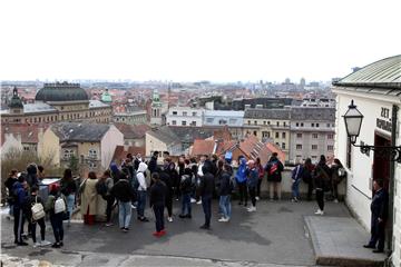 Turisti na Gornjem gradu