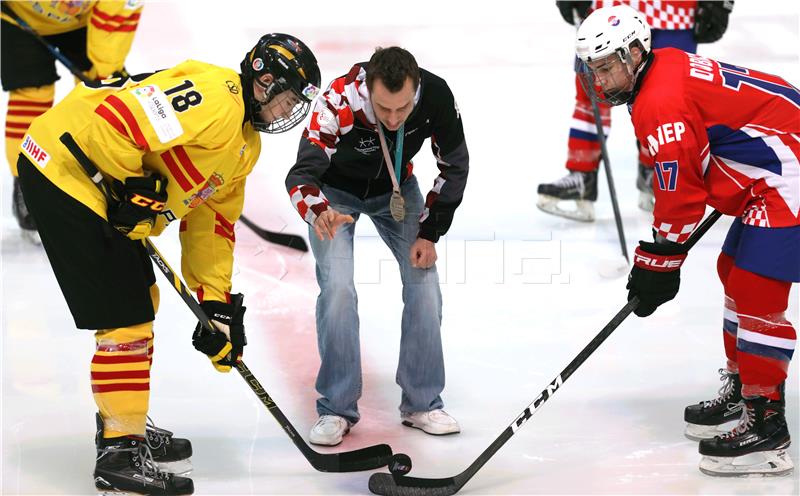 IIHF U18 Svjetsko prvenstvo u hokeju na ledu: Hrvatska - Španjolska