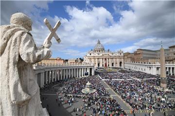 VATICAN RELIGION HOLY WEEK