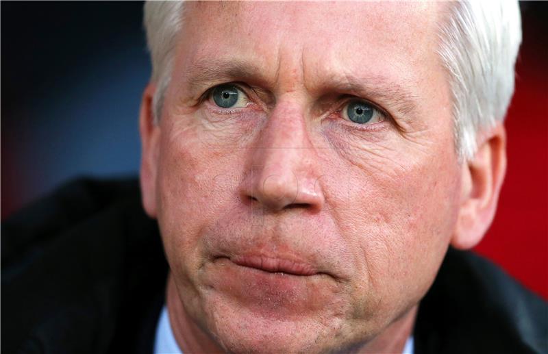 Engleska: Sporazumno se razišli WBA i Alan Pardew