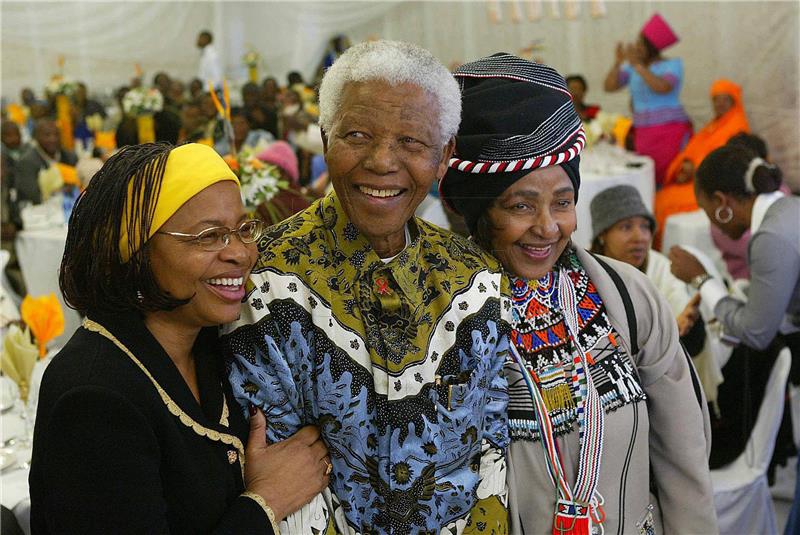 (FILE) SOUTH AFRICA PEOPLE WINNIE MANDELA DEATH