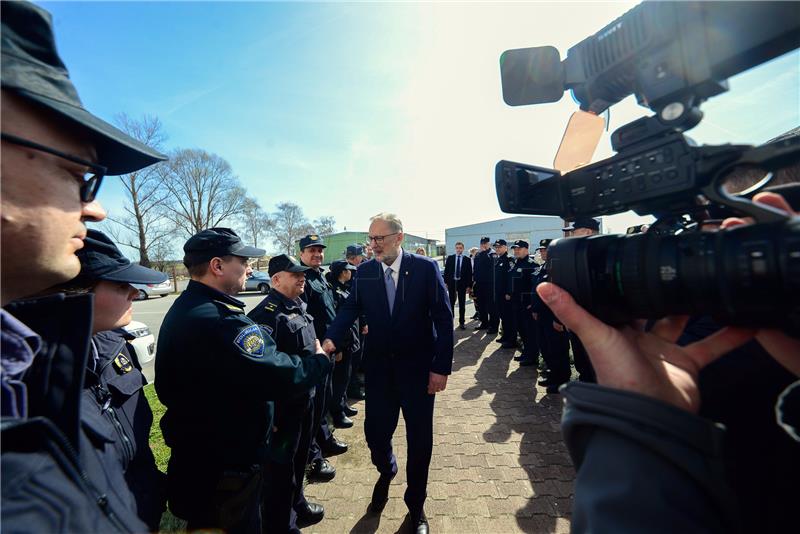 Božinović: Nastavlja se projekt ulaganja u smještajne objekte policije