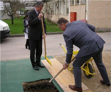 Počela gradnja novoga bolničkog paviljona u Sisku