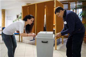 Otvorena birališta za parlamentarne izbore u Mađarskoj