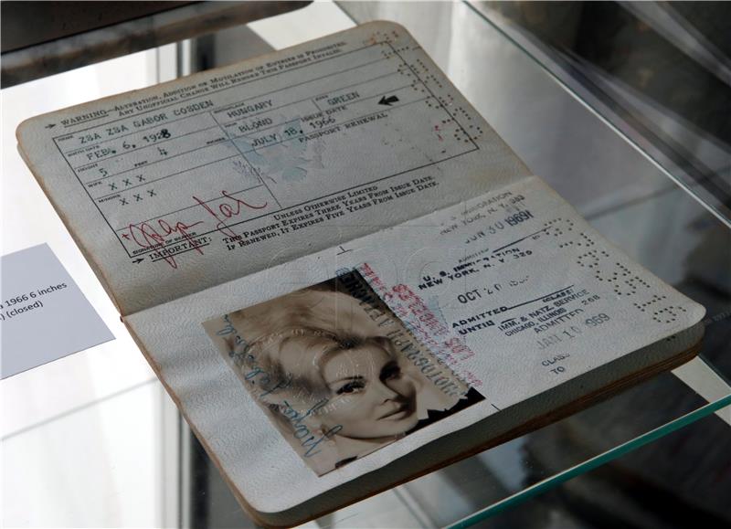 USA CINEMA ZSA ZSA GABOR AUCTION