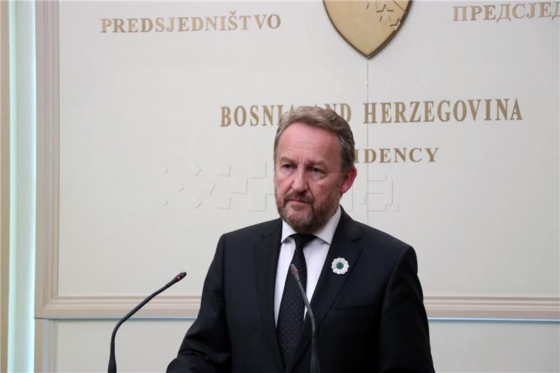 Izetbegović tvrdi kako BiH unatoč zastojima može postati članicom EU 2025. 