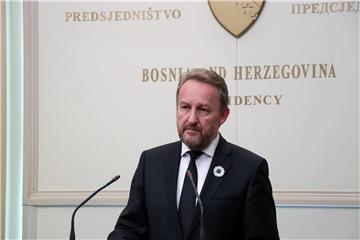 Izetbegović tvrdi kako BiH unatoč zastojima može postati članicom EU 2025. 