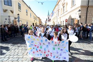 Prosvjed građana Slavonskoga Broda na Markovu trgu