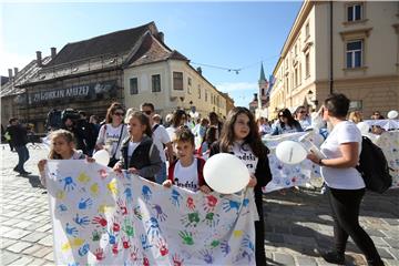 Prosvjed građana Slavonskoga Broda na Markovu trgu