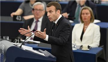 Macron: "ne" novom proširenju ako ne dođe do promjena unutar EU-a 