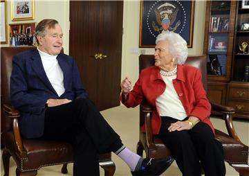 Barbara Bush, majka i supruga predsjednika, umrla u 92. godini