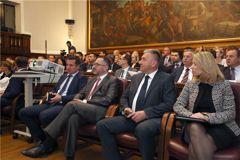 HGK / Konferencija "Republika Hrvatska - kako do bolje poslovne klime?"