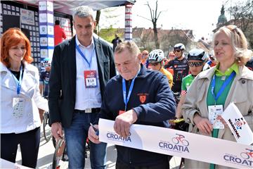 Start druge etape biciklističke utrke "Tour of Croatia", Karlovac - Zadar