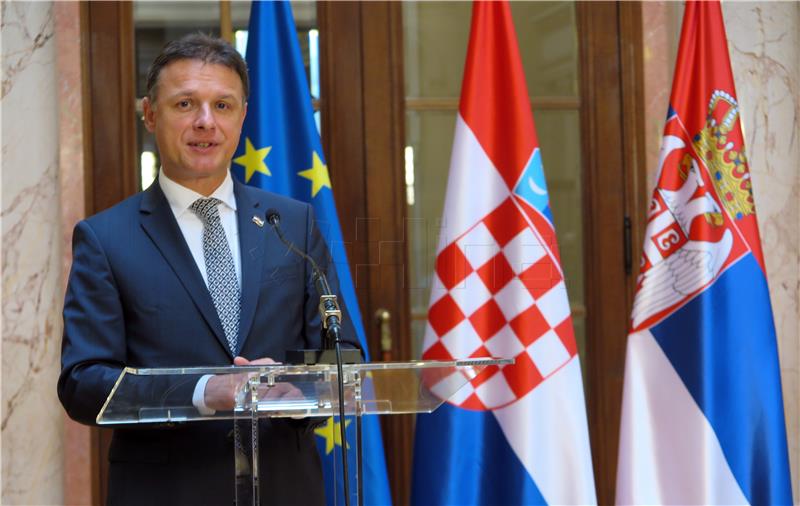 Croatian par'l speaker abruptly ends visit to Serbia over incident caused by Seselj