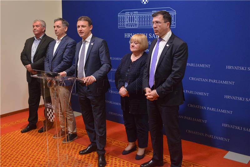 Tiskovna konferencija Gordana Jandrokovića nakon povratka iz Beograda