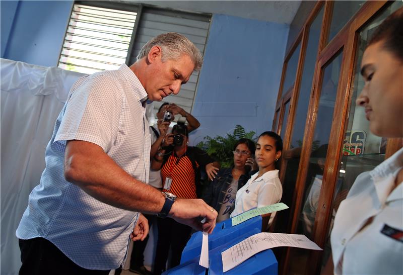 Miguel Diaz-Canel nominiran za nasljednika Raula Castra 