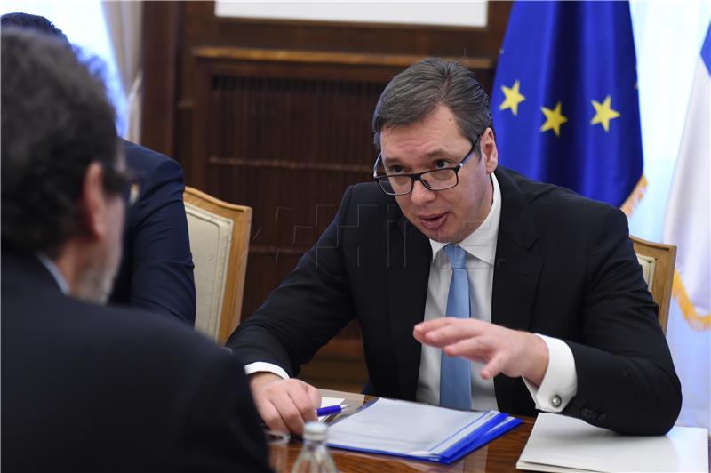 Vučić osudio Šešeljev incident, podsjetio na paljenje srpske zastave uoči njegova posjeta Zagrebu