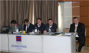 Udruga Franak otvorila važna pitanja - konferencija