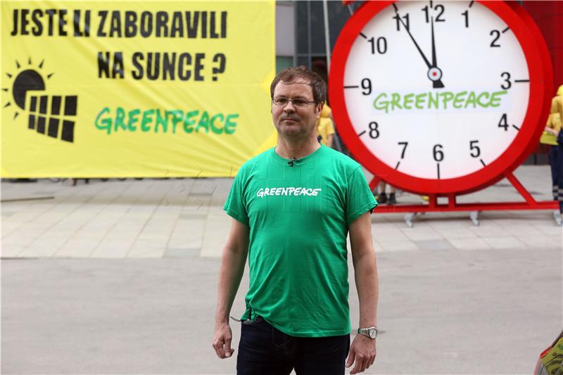 Greenpeace poziva ministra Ćorića da "otkrije sunce"