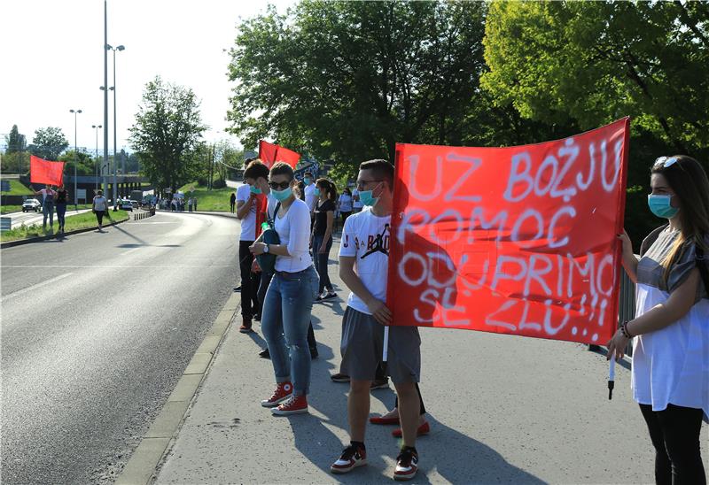 Prosvjed u Podsusedu protiv prerade građevinskog otpada