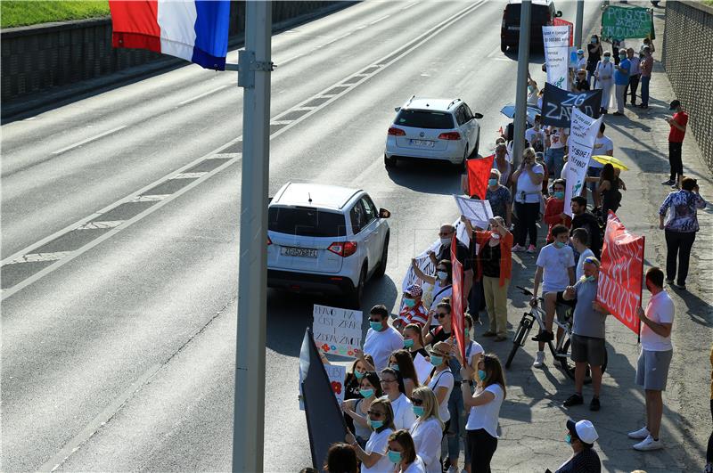 Prosvjed u Podsusedu protiv prerade građevinskog otpada