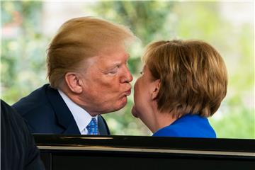 Srdačan susret Merkel i Trumpa, na dnevnom redu Iran i trgovina