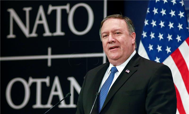 Pompeo prvog dana šarmirao NATO, ali i upozorio na Iran i obrambene proračune