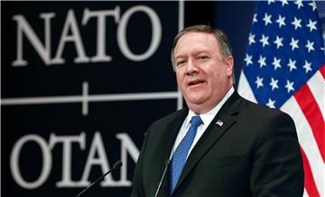 Pompeo prvog dana šarmirao NATO, ali i upozorio na Iran i obrambene proračune